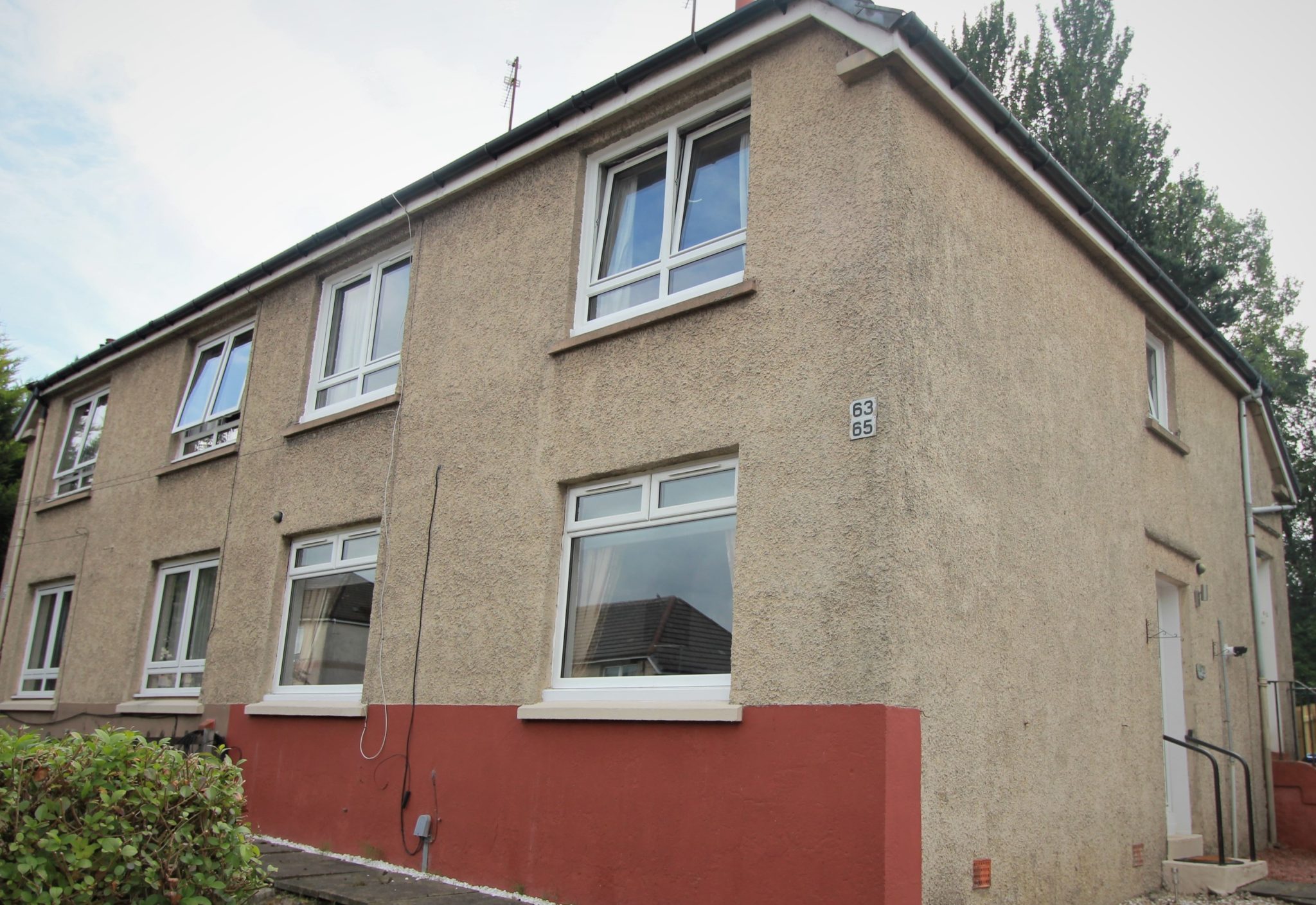 Springfield Square, Glasgow G64 1PU Premier Let